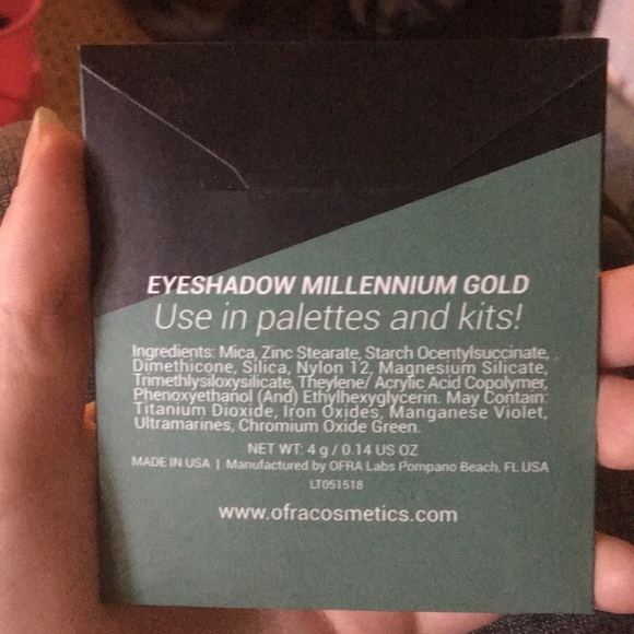 Eyeshadow - Picture 2 of 2